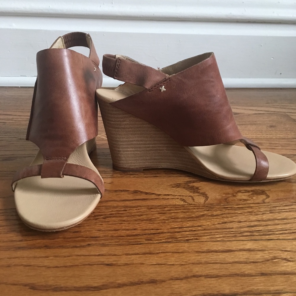 Gap Small Wedge